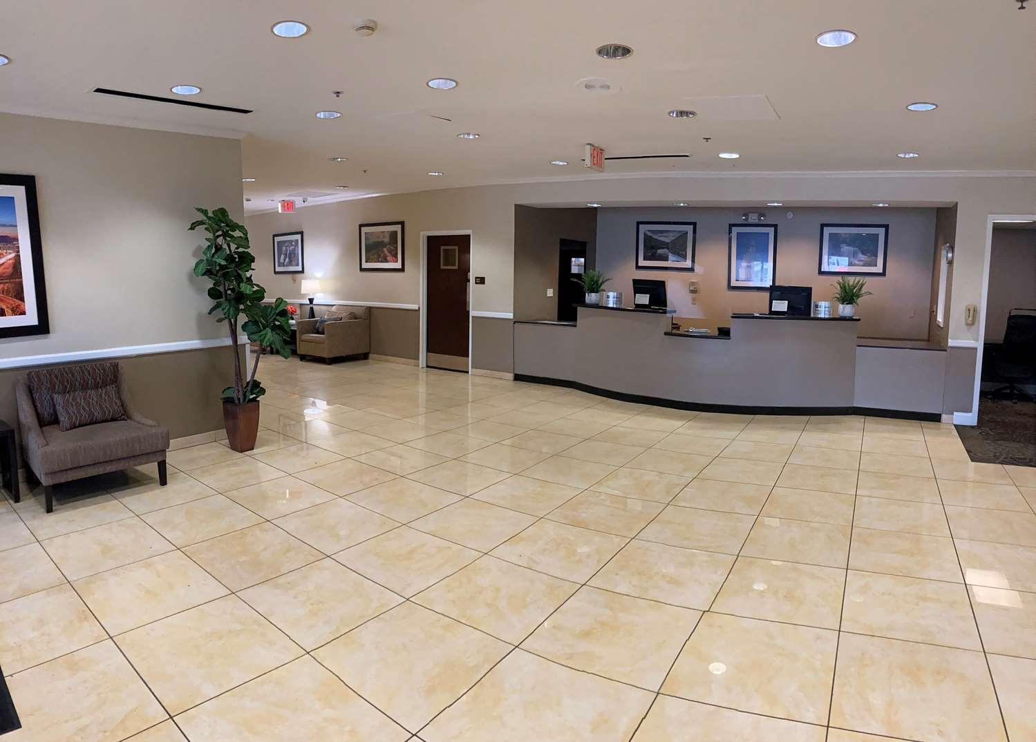 Charleston Tower Hotel Exterior photo