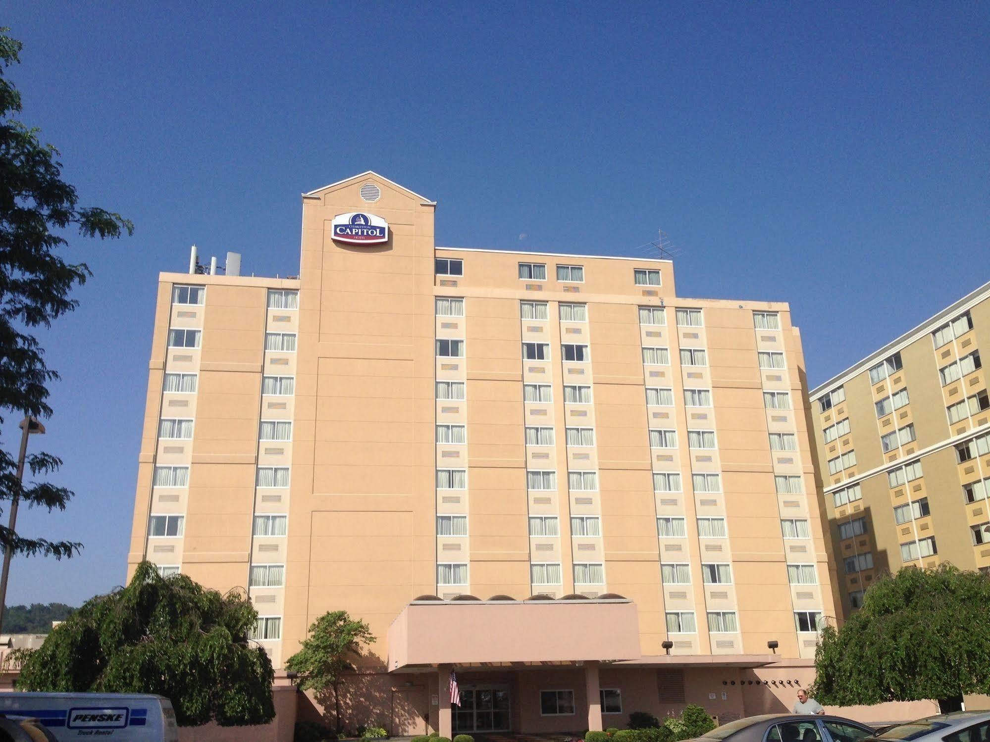Charleston Tower Hotel Exterior photo